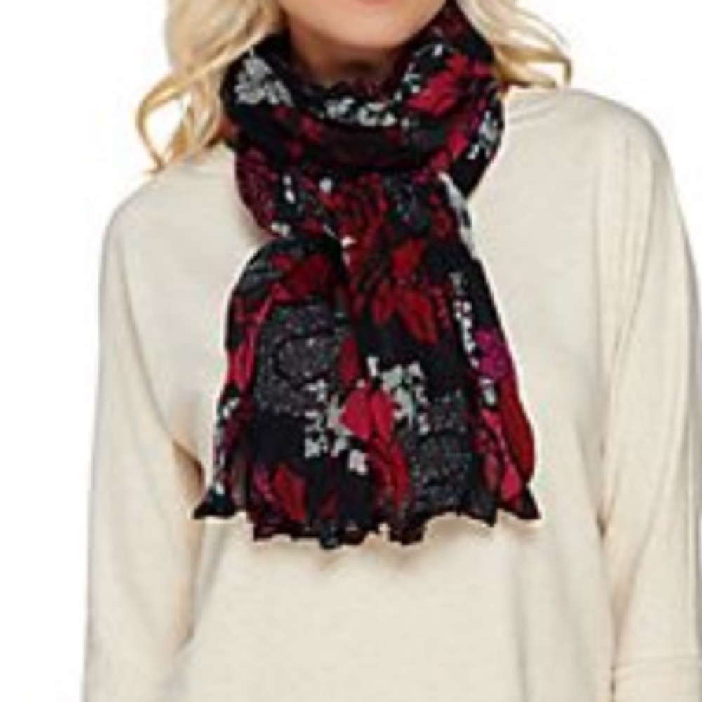 Denim & Co. 28” x 72” Paisley Patchwork Scarf in Black